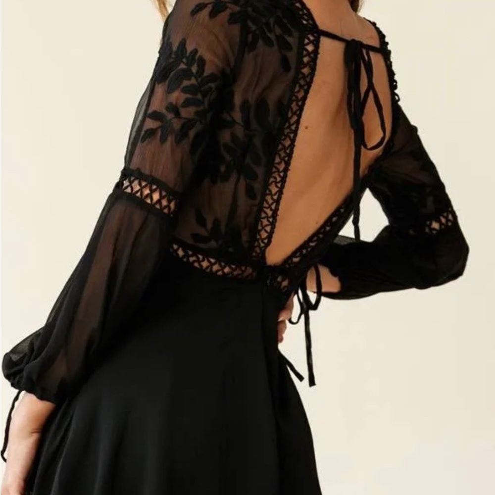Selfie Leslie long sleeve little black dress. Size L - Picture 3 of 7